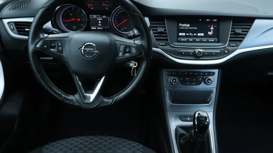 Opel Astra -
