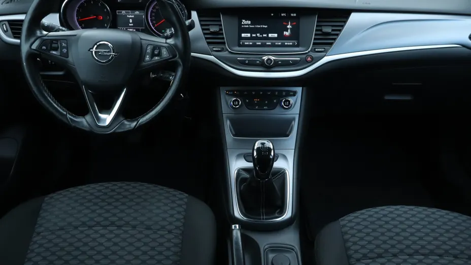 Opel Astra -