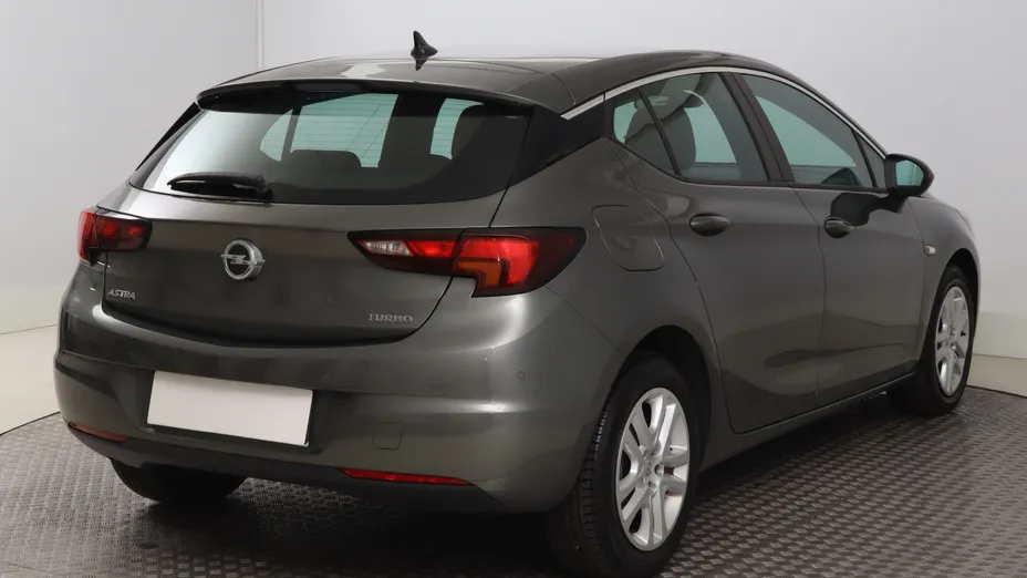 Opel Astra -