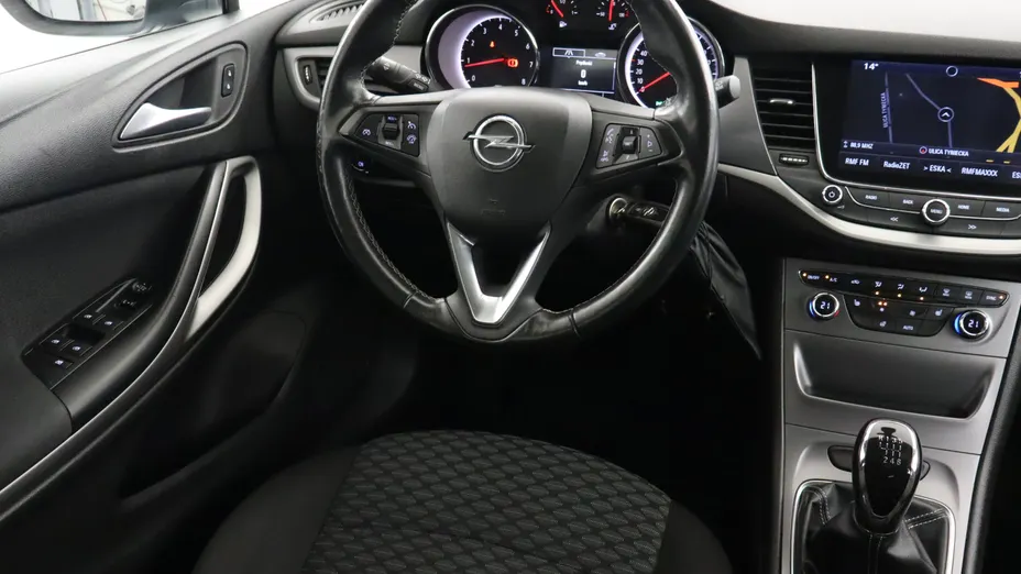Opel Astra -