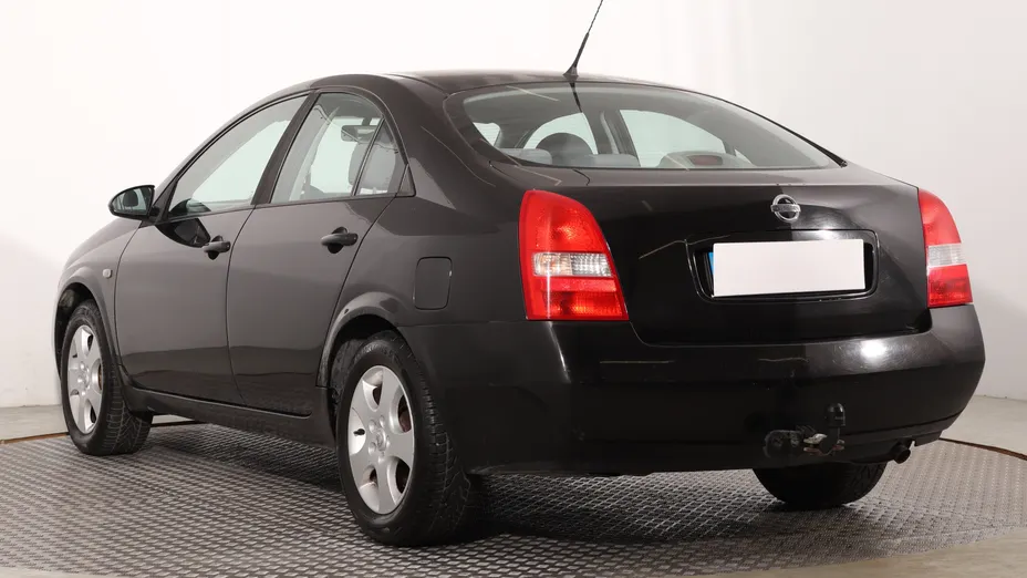 Nissan Primera -
