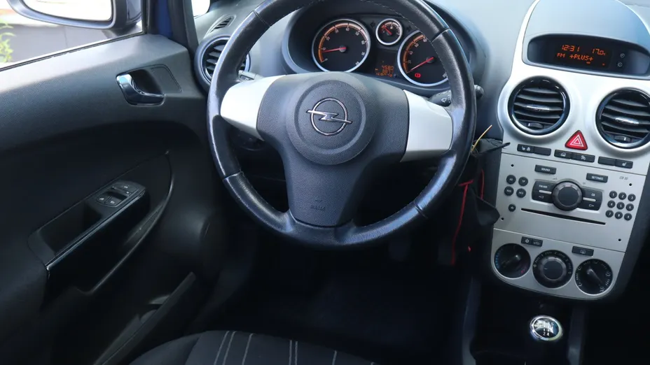Opel Corsa -