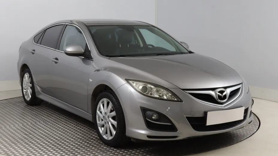 Mazda 6 -