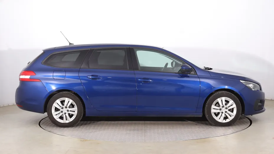 Peugeot 308 -