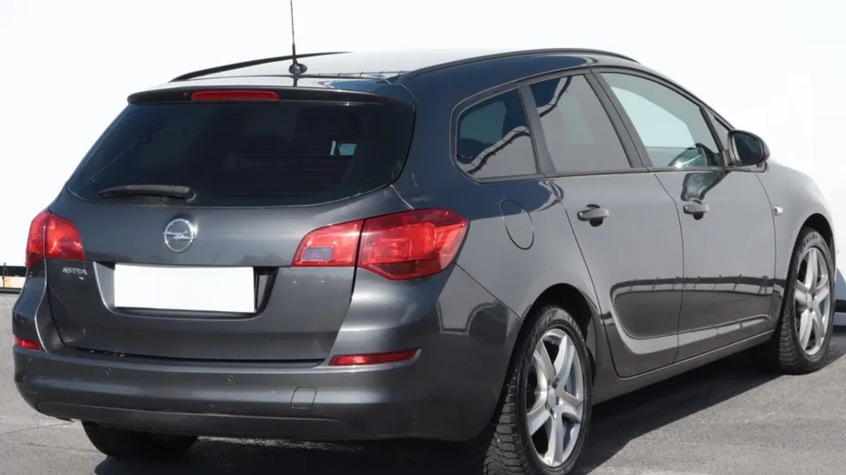 Opel Astra -