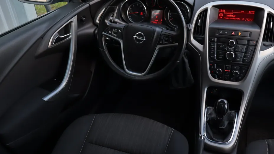 Opel Astra -