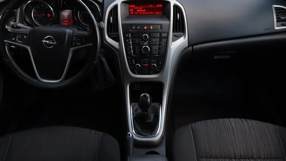 Opel Astra -