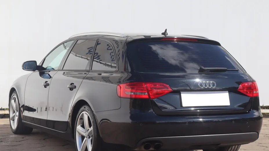 Audi A4 -