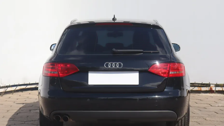 Audi A4 -