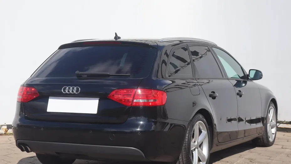 Audi A4 -