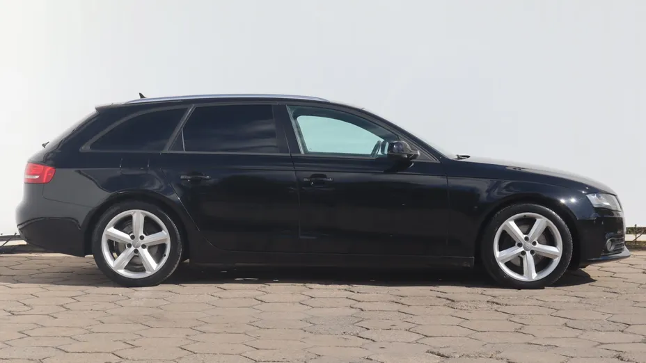 Audi A4 -