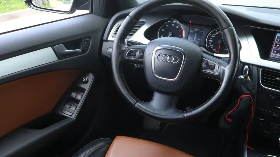 Audi A4 -