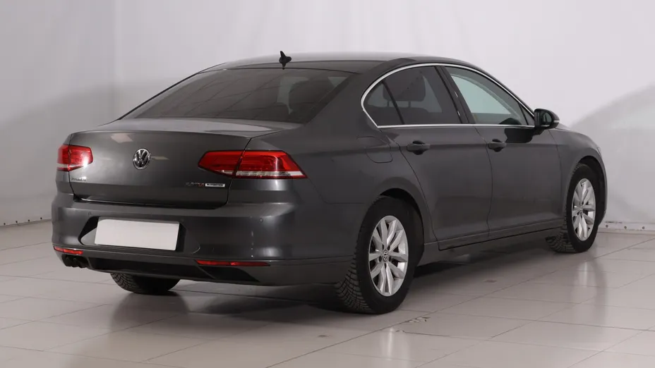 VW Passat -