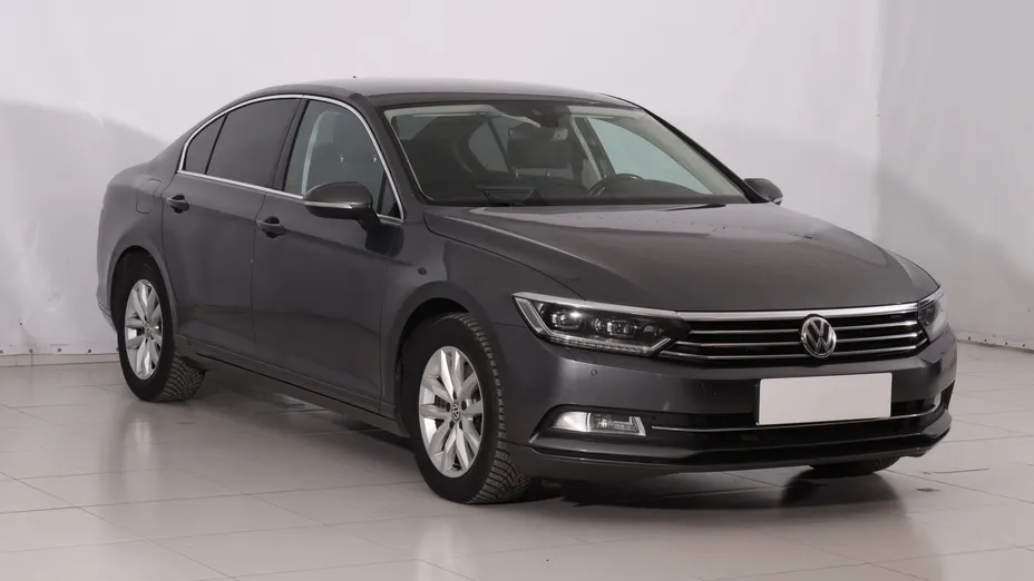 VW Passat -