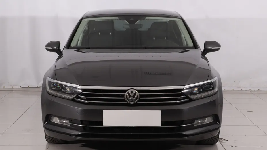 VW Passat -