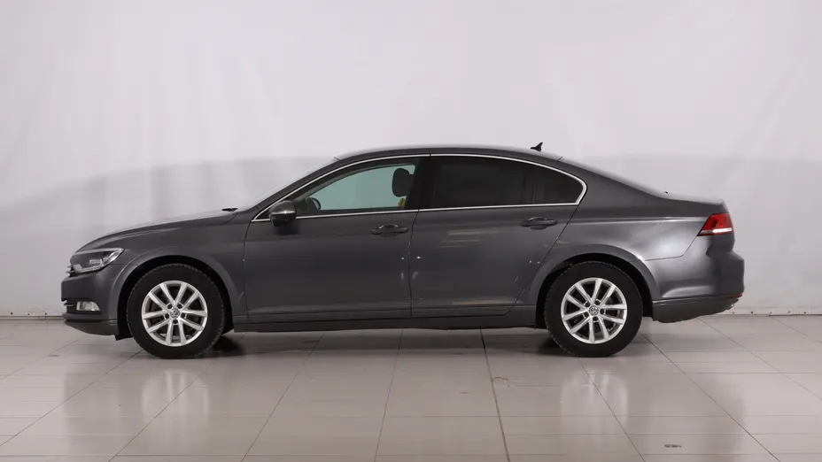 VW Passat -