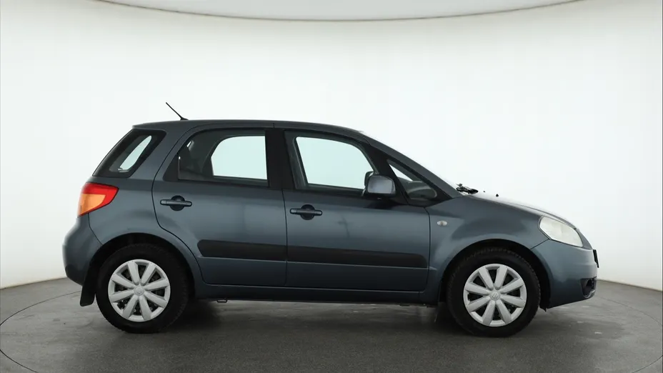 Suzuki SX4 -