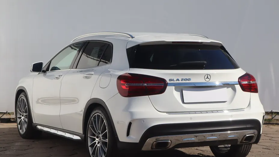 Mercedes GLA -