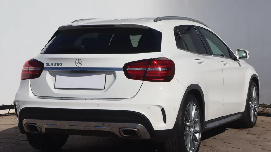 Mercedes GLA -
