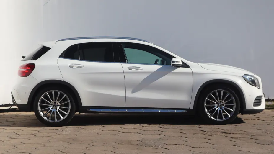 Mercedes GLA -