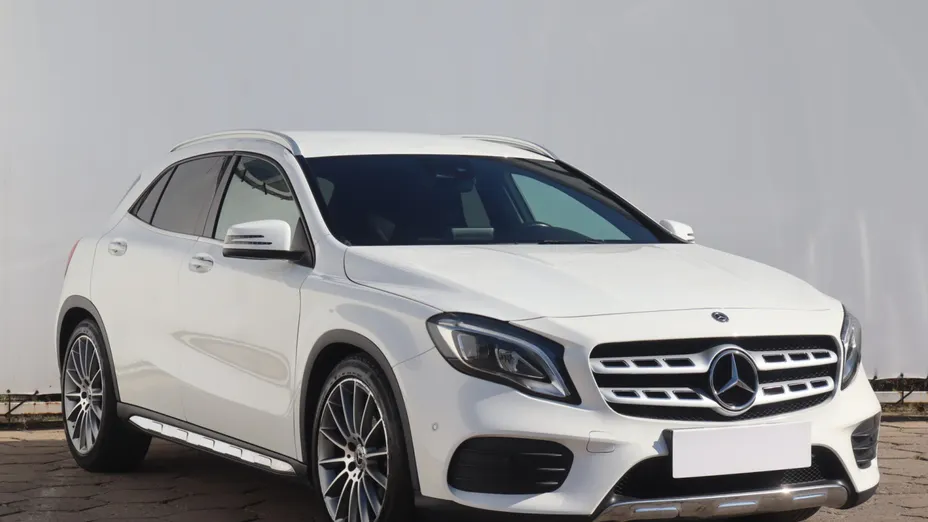 Mercedes GLA -
