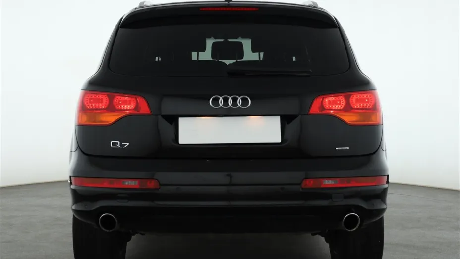 Audi Q7 -