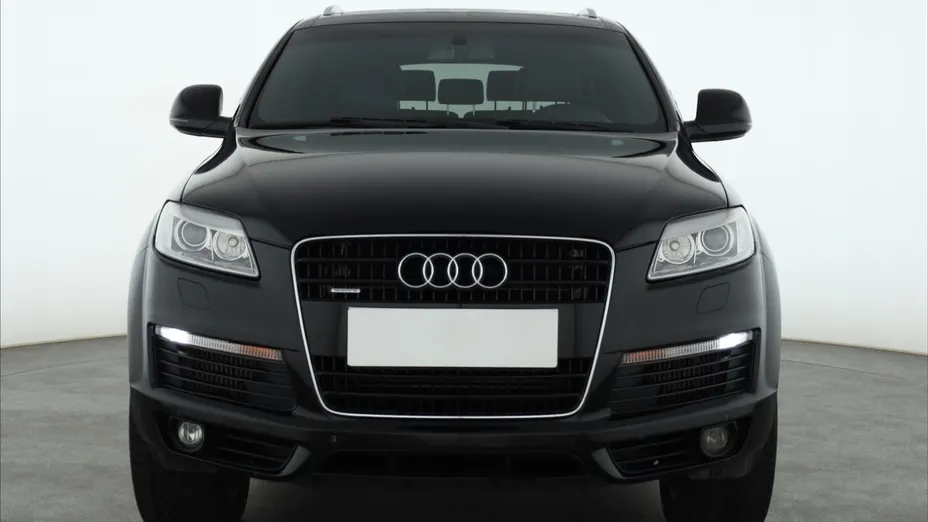 Audi Q7 -