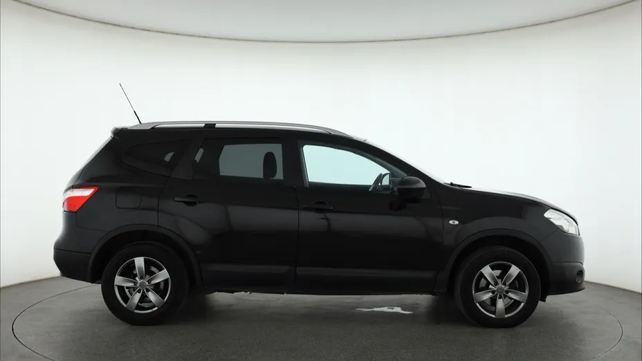Nissan Qashqai+2 -