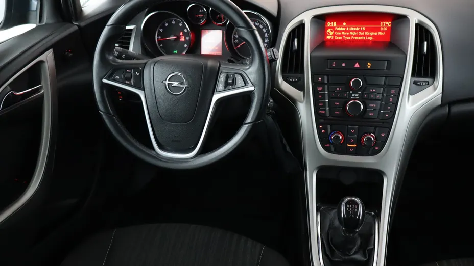 Opel Astra -