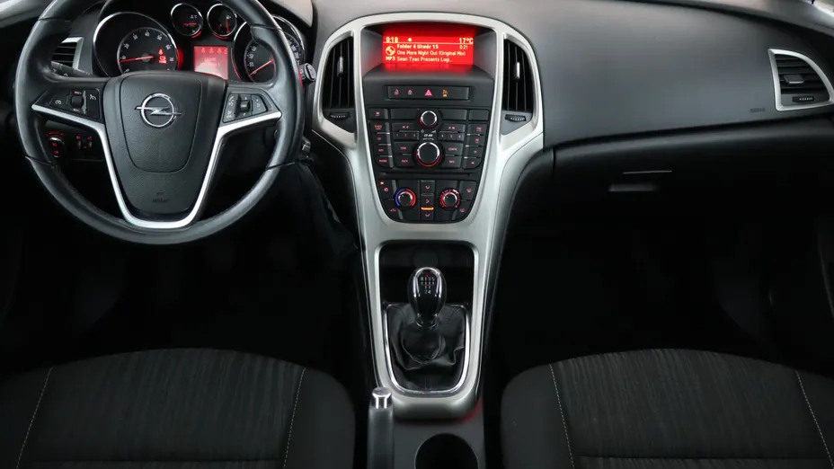 Opel Astra -