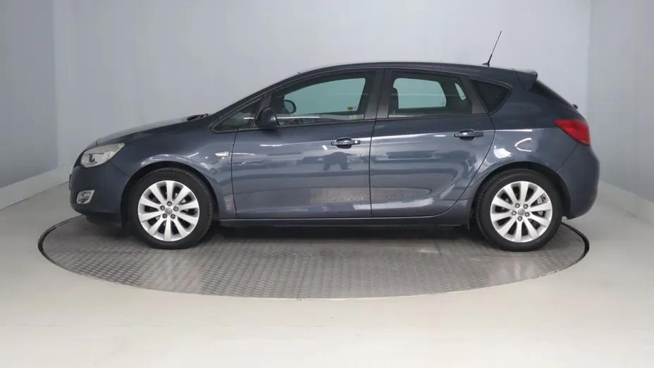 Opel Astra -