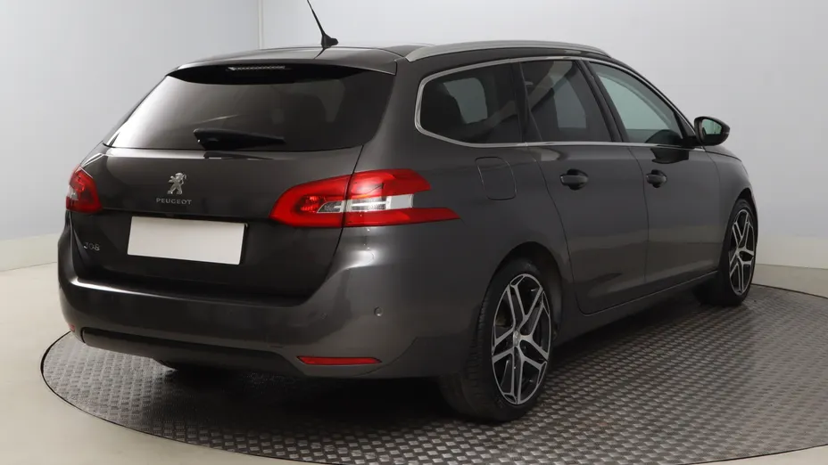 Peugeot 308 -