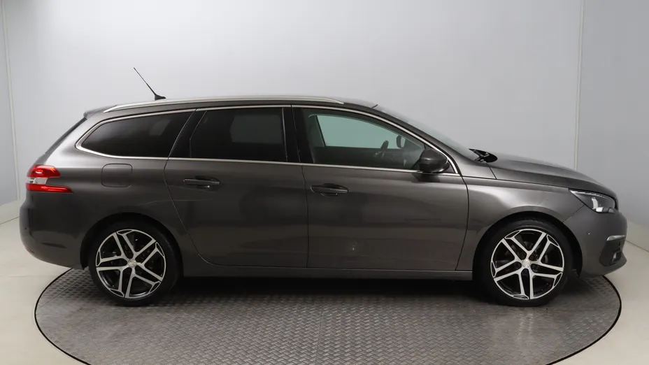 Peugeot 308 -