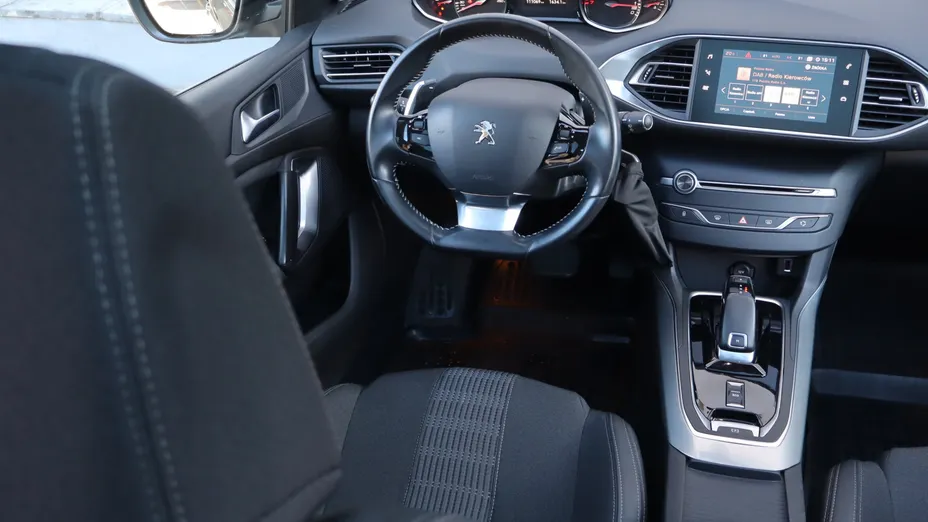 Peugeot 308 -