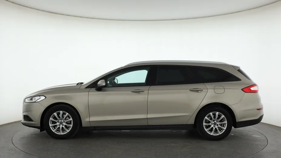 Ford Mondeo -