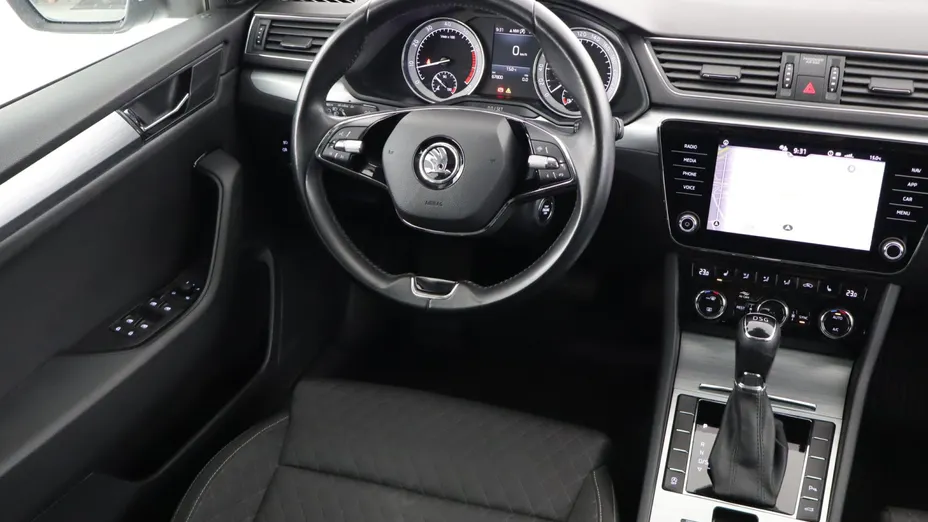 Skoda Superb -
