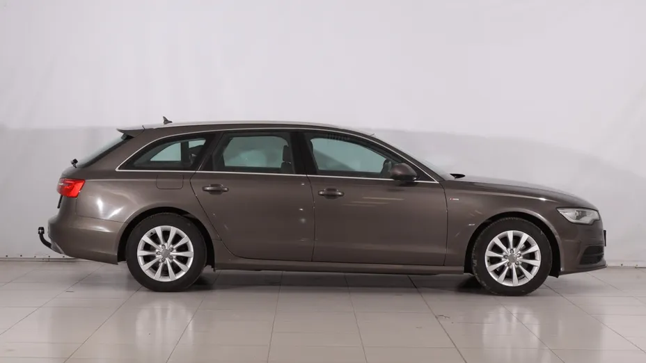Audi A6 -