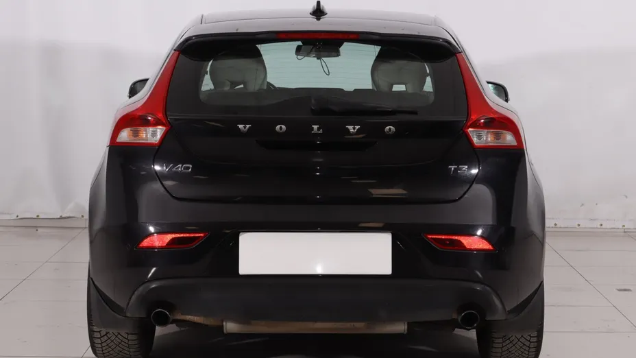 Volvo V40 -