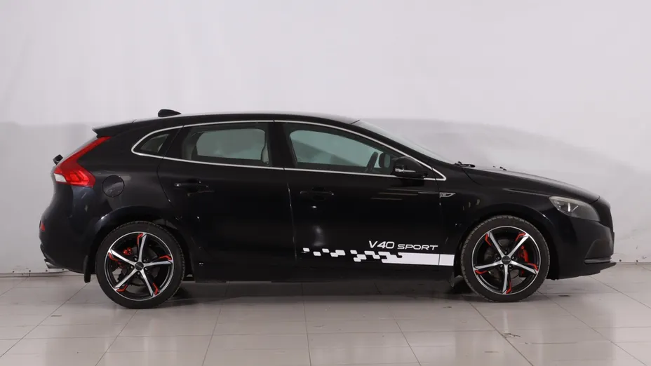 Volvo V40 -