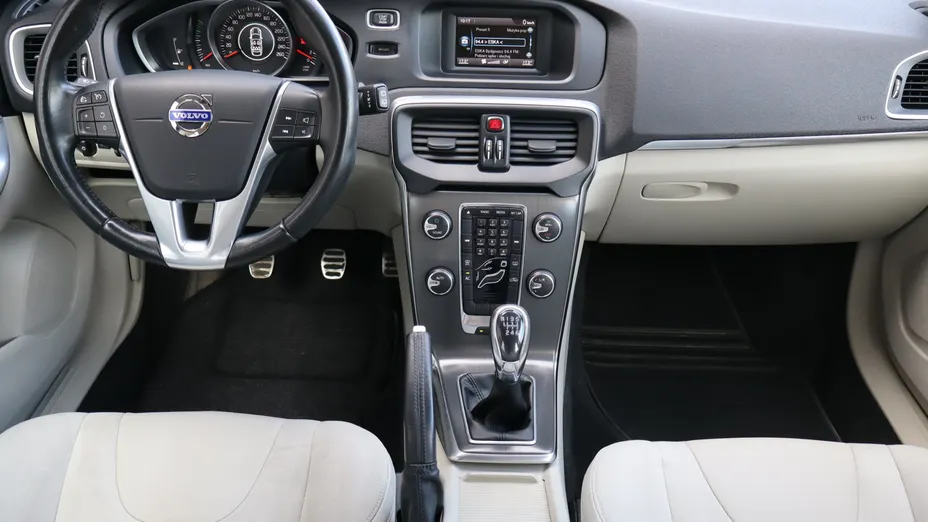 Volvo V40 -