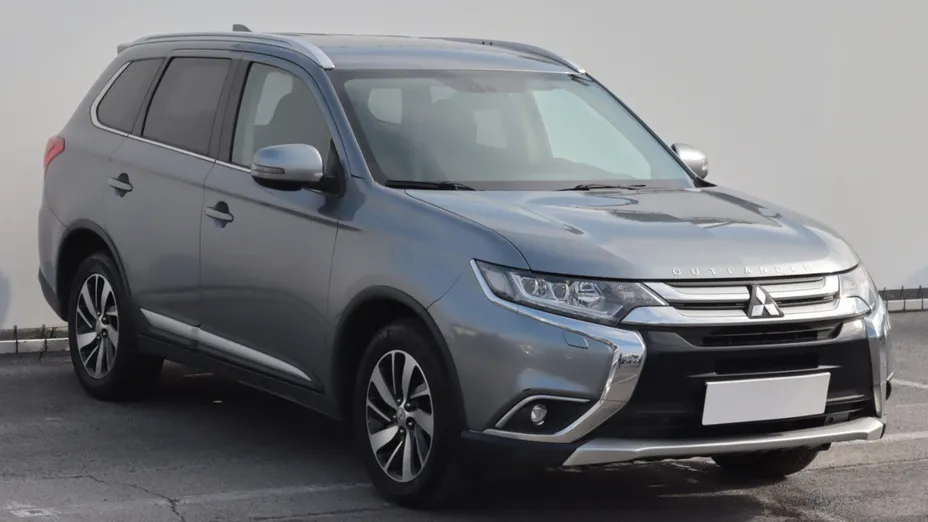 Mitsubishi Outlander -