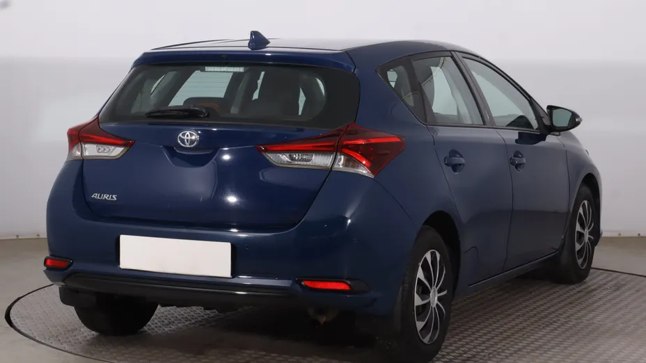 Toyota Auris -