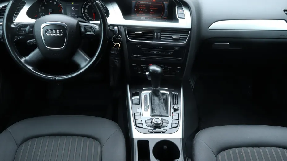Audi A4 -