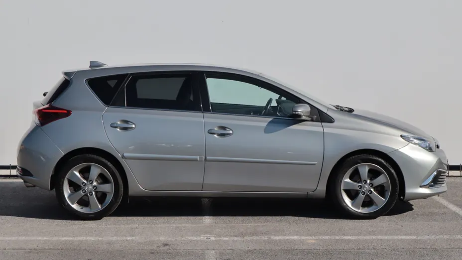 Toyota Auris -