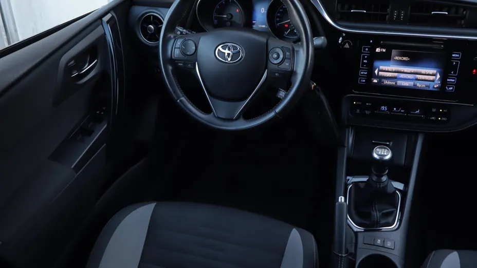 Toyota Auris -