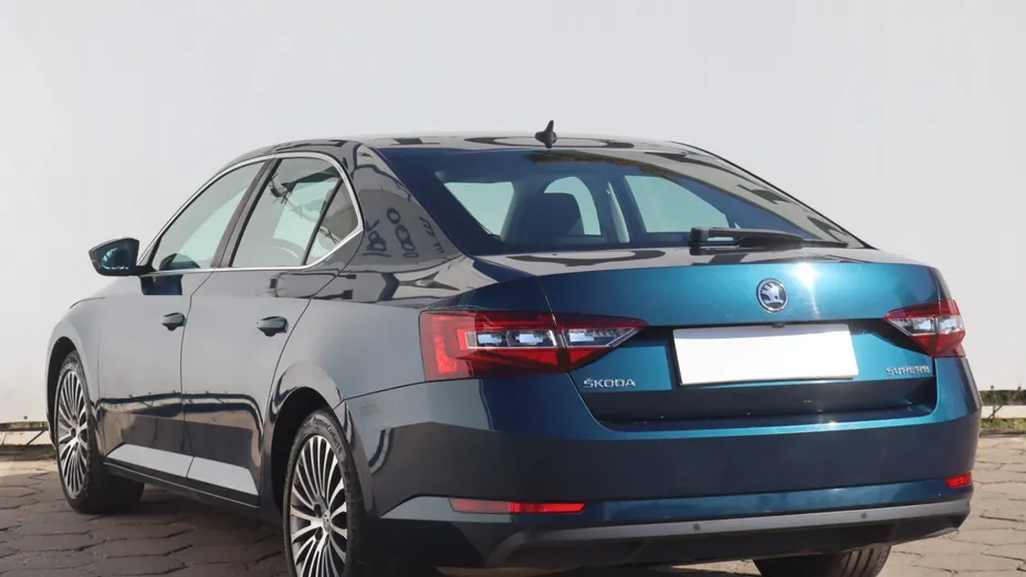 Skoda Superb -