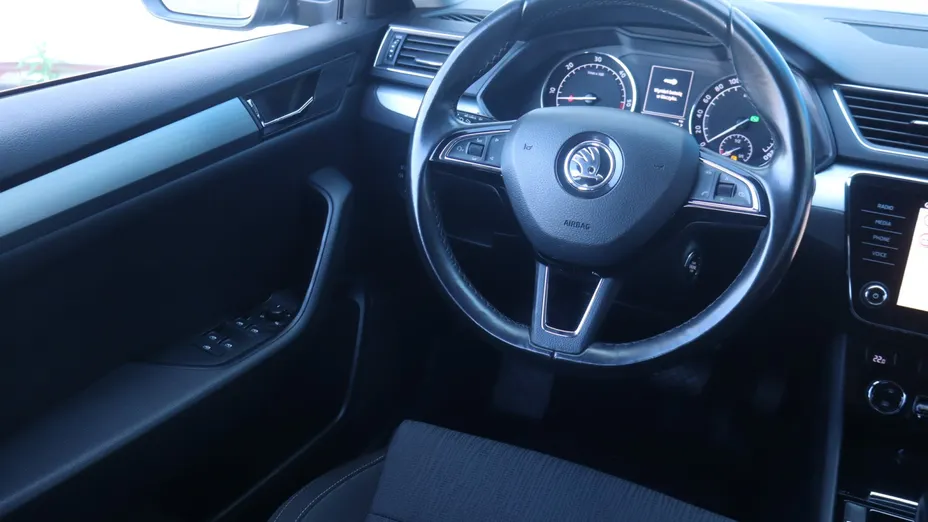 Skoda Superb -