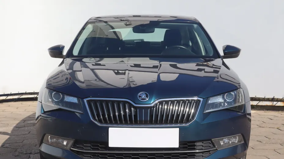Skoda Superb -