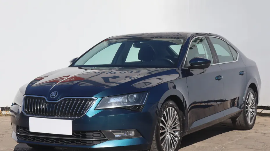 Skoda Superb -