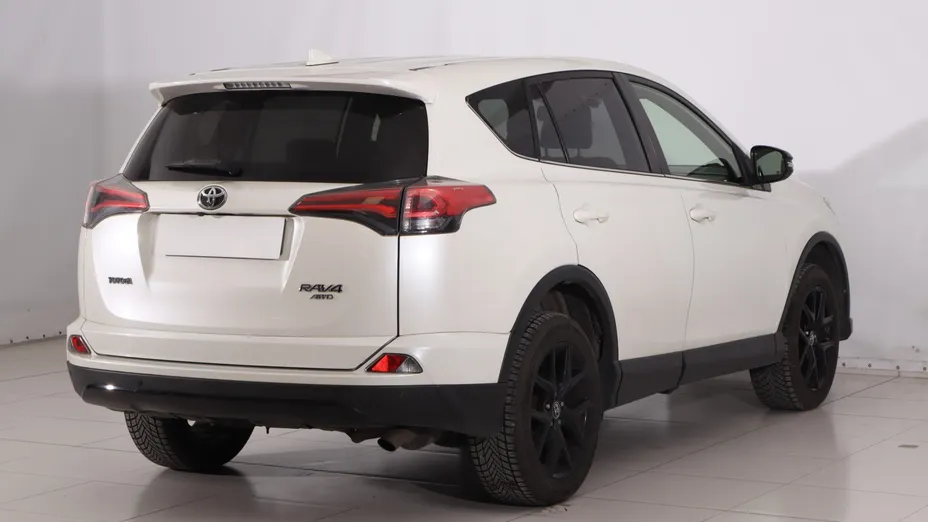 Toyota RAV4 -